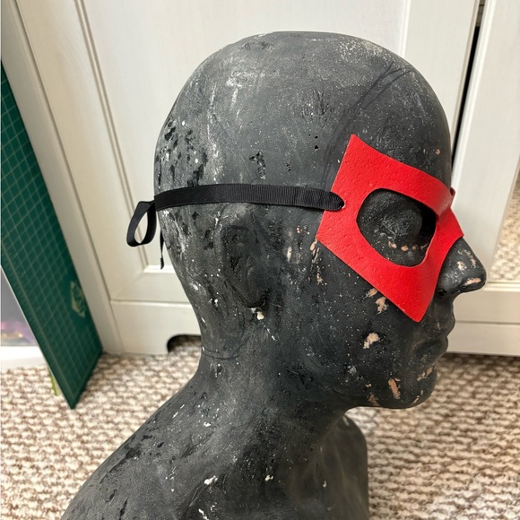 Red Superhero Mask - Picture 2 of 8